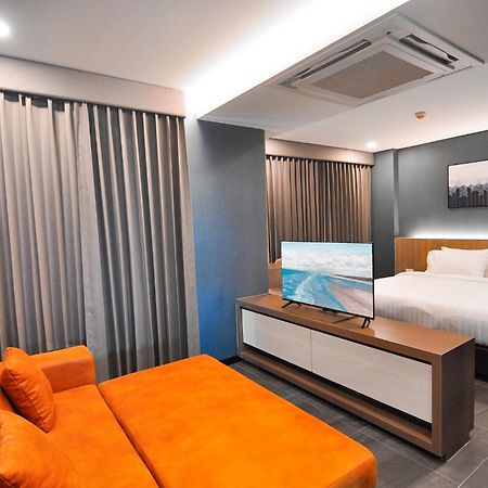 The S Block Condotel Ban Si Than Buitenkant foto