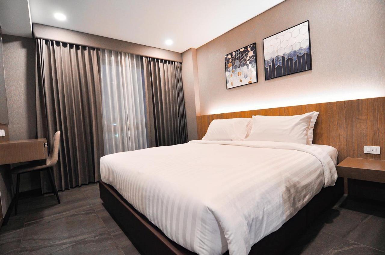 The S Block Condotel Ban Si Than Buitenkant foto