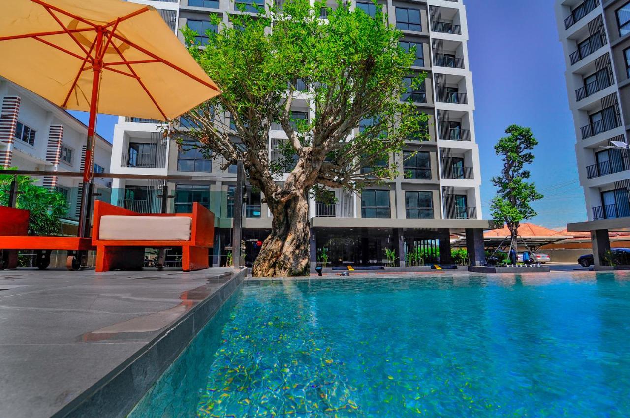 The S Block Condotel Ban Si Than Buitenkant foto
